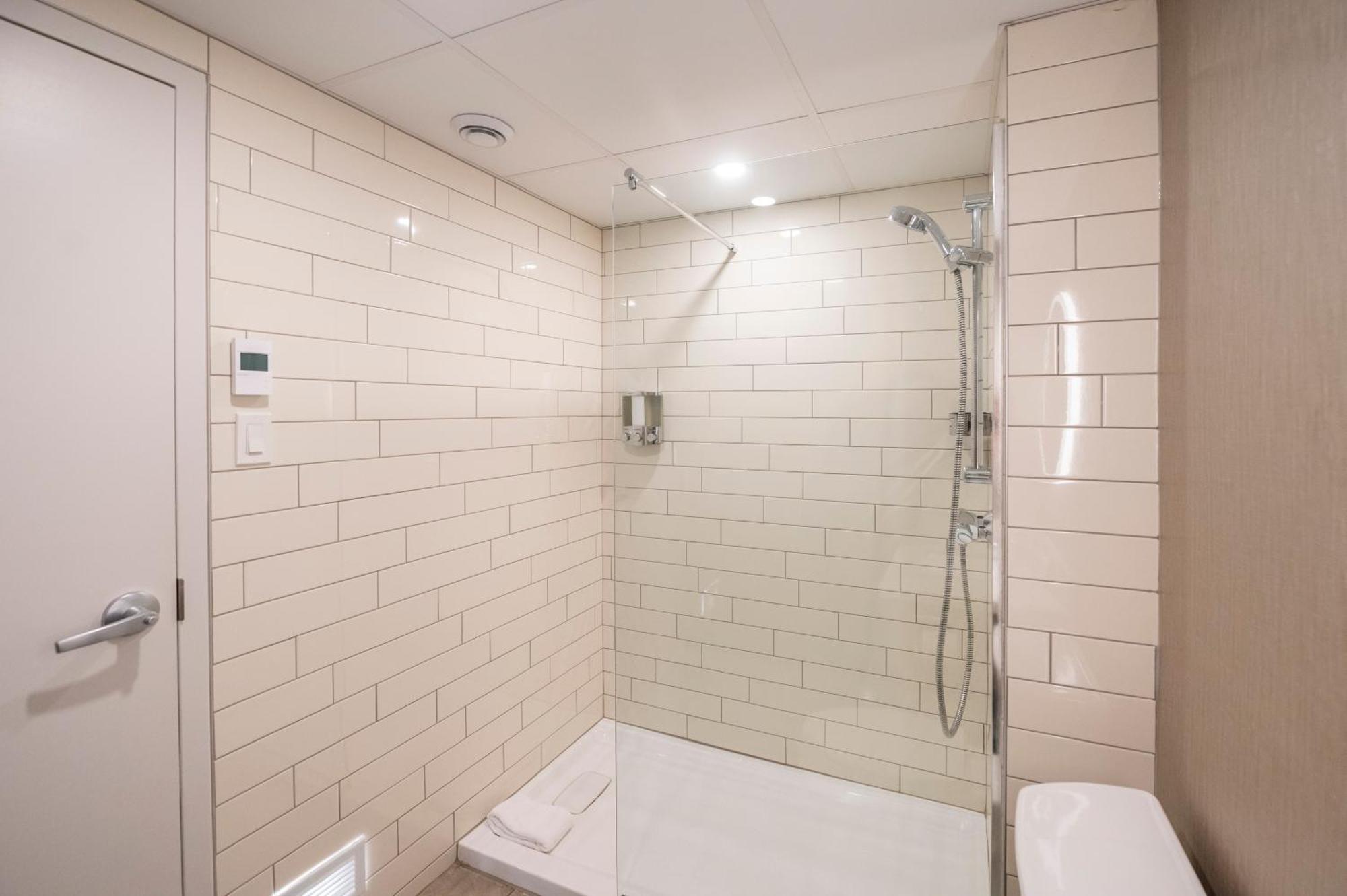 Hôtel&Suites Le Dauphin Québec Extérieur photo